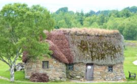 Leanach-Cottage-Culloden-Moor-640×394