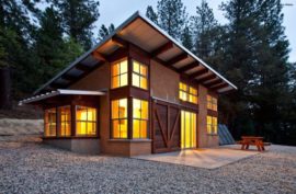 Off-the-Grid-Strawbale-Cabin-1-640×420